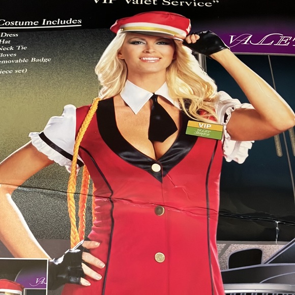 Halloween Costume VIP Valet Service Dreamgirl Costume - Picture 4 of 16